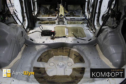 Штатная виброизоляция в багажнике Киа Спортейдж