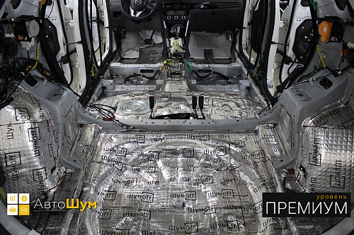 Виброизоляция багажника Мазды Сх 5.