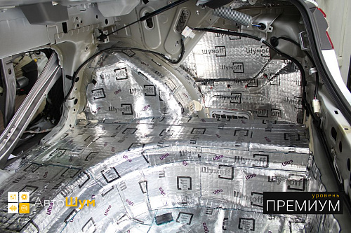 Виброизоляция крыльев и арок Тойоты Камри XV70