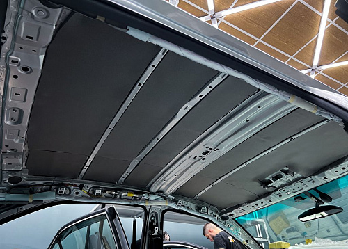 Шумоизоляция крыши Тойота Камри