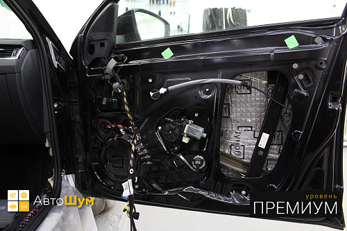 Виброизоляция дверей Шкода Октавия