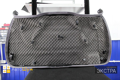 Шумоизоляция обшивки пятой двери Форд Куга