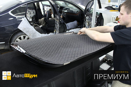 Клеим дверную обшивку Ниссан Теана