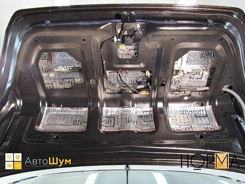 Шумоизоляция крышки багажника Ниссан Тиида.