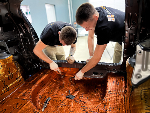 Виброизоляция багажника и арок Ниссан Террано