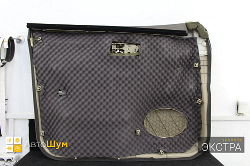 Шумоизоляция обшивки двери Тойоты Ленд Крузер Прадо 120