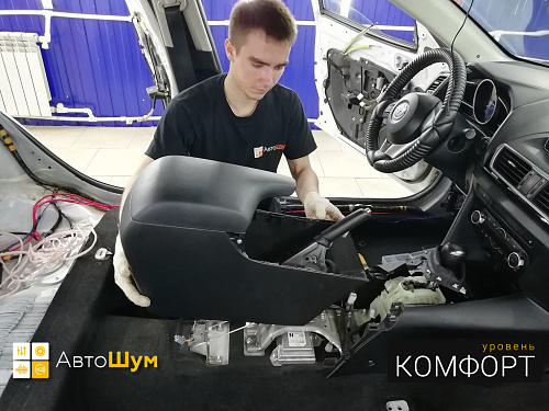 Разбираем салон мазды 3