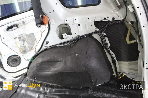 Звукоизоляция арок Сузуки Гранд Витара