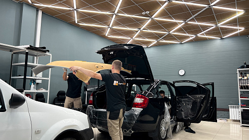 Разбор крыши Шкода Рапид