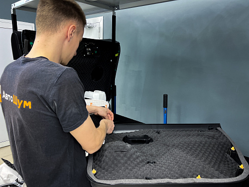 Шумоизоляция дверной обшивки Ниссан Террано