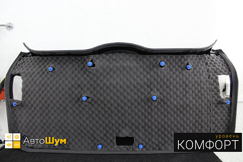 Шумоизоляция обшивки пятой двери Хендай Ix35.