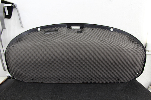 Шумоизоляция обшивки пятой двери  Мазды 6