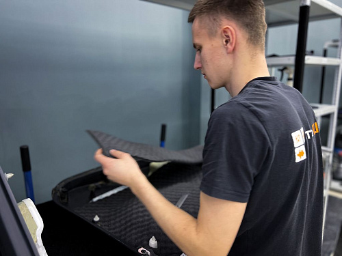 Шумоизоляция дверной обшивки Тойота Камри