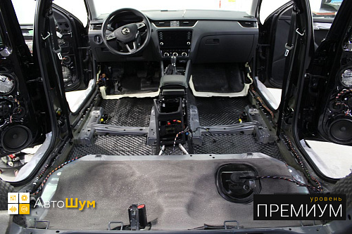 Шумоизоляция днища Шкода Октавия