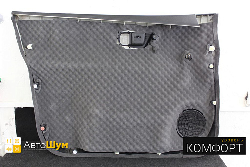 Шумоизоляция дверных обшивок Ниссан Кашкай.