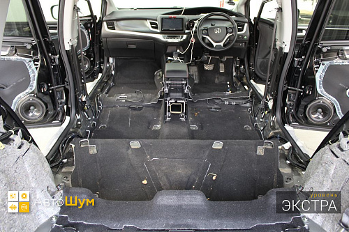 Грязный ковёр Хонда Джейд