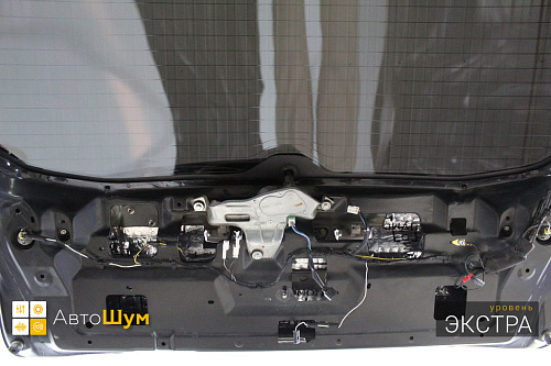 Виброизоляция пятой двери Митсубиси Аутледер ХЛ