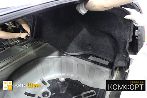 Разбираем багажник Nissan Teana