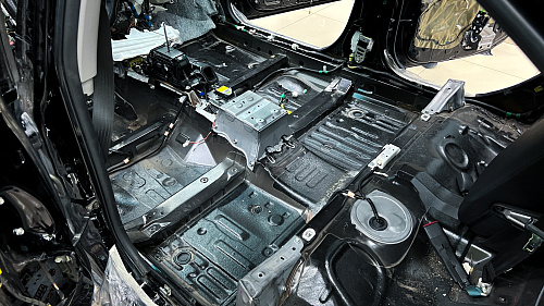 Штатная шумоизоляция Тойота Камри 40