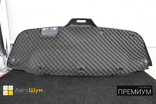 Шумоизоляция обшивки крышки багажника Киа Рио.