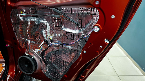 Виброизоляция дверей Митсубиси Л200