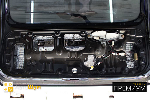 Виброизоляция пятой двери Ниссан Х Трейл