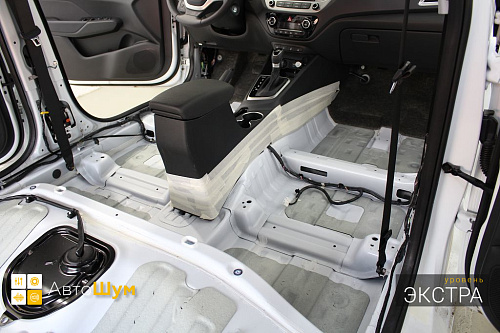 Штатная шумоизоляция днища Хендай Солярис