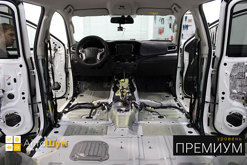 Штатная шумоизоляция днища Митсубиси Паджеро Спорт