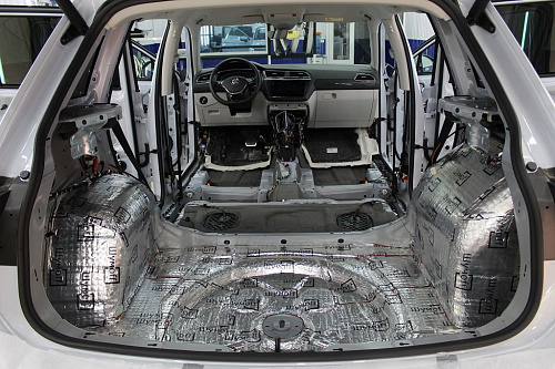 Виброизоляция багажника Фольксваген Тигуан