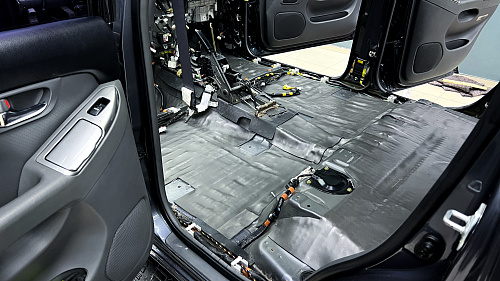 Теплоизоляция пола Тойота Ленд Крузер Прадо 120