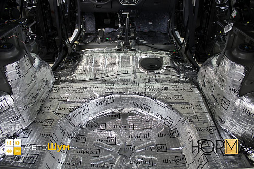 Виброизоляция багажника Рено Каптюр.