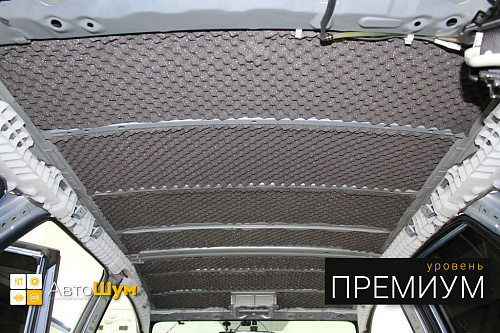 Шумоизоляция крыши Тойоты Рактис.