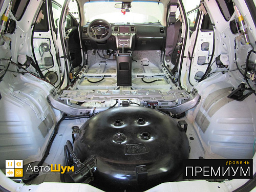 Штатная шумоизоляция багажника Ниссан Мурано.