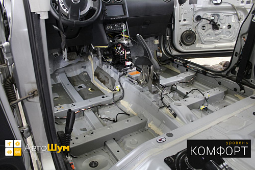 Заводская виброизоляция пола Ниссан Кашкай.