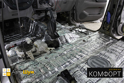 Виброизоляция пола Тойоты Ленд Крузер.