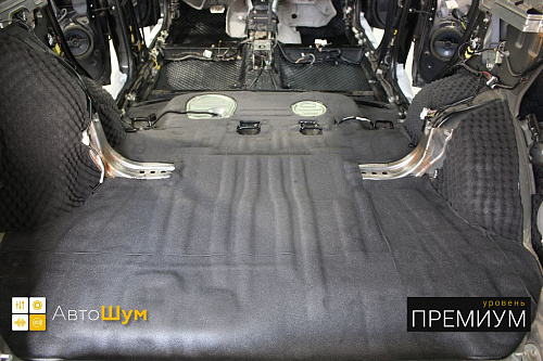 Шумоизоляция багажника Митсубиси Аутледер ХЛ.