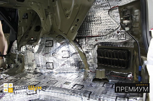 Виброизоляция крыльев и арок Тойоты Королла Е150