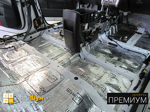 Виброизоляция пола Ниссан Мурано.