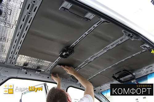 Клеим Шумофф Base 8 вторым слоем на крышу Хендай Их35