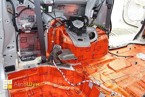 Виброизоляция арок Хонда Стэпвэгон