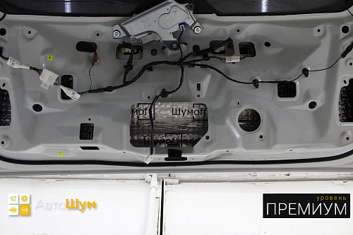 Виброизоляция крышки багажника Субару Форестер