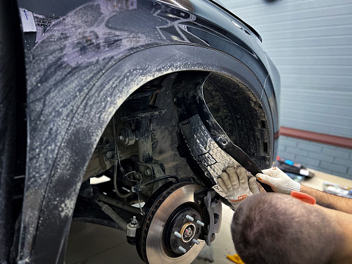 Третий слой виброизоляции арок Хёндай Санте Фе