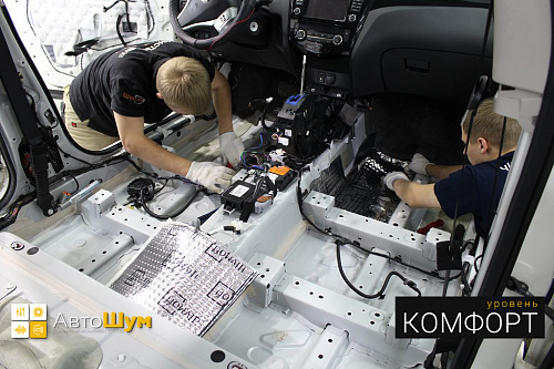 Клеим Шумофф М4 на пол Ниссан Кашкай J11.