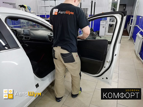 Снимаем обшивки дверей Мазды 3