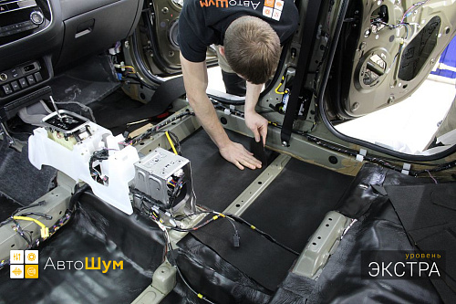 Шумоизоляция пола Митсубиси Аутледер