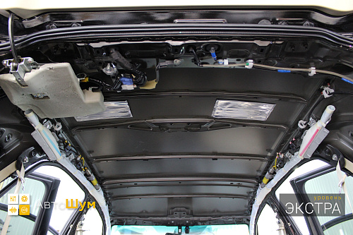 Демонтаж штатной шумоизоляции крыши Лексус РХ 350