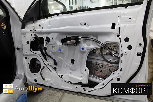 Виброизоляция дверей Ниссан Альмеры.