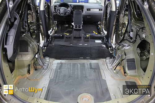 Штатная шумоизоляция багажника Митсубиси Аутледер