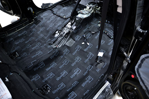 Шумоизоляция пола Хонда Фит Шатл