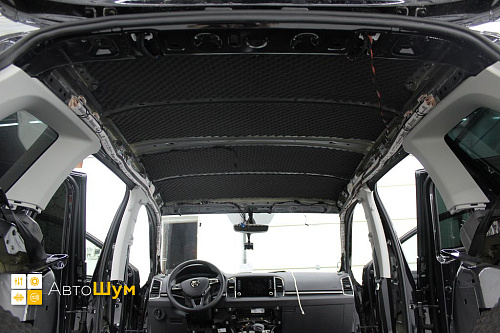 Поверх виброизоляции клеим шумопоглотитель Шумофф Absorber А15.